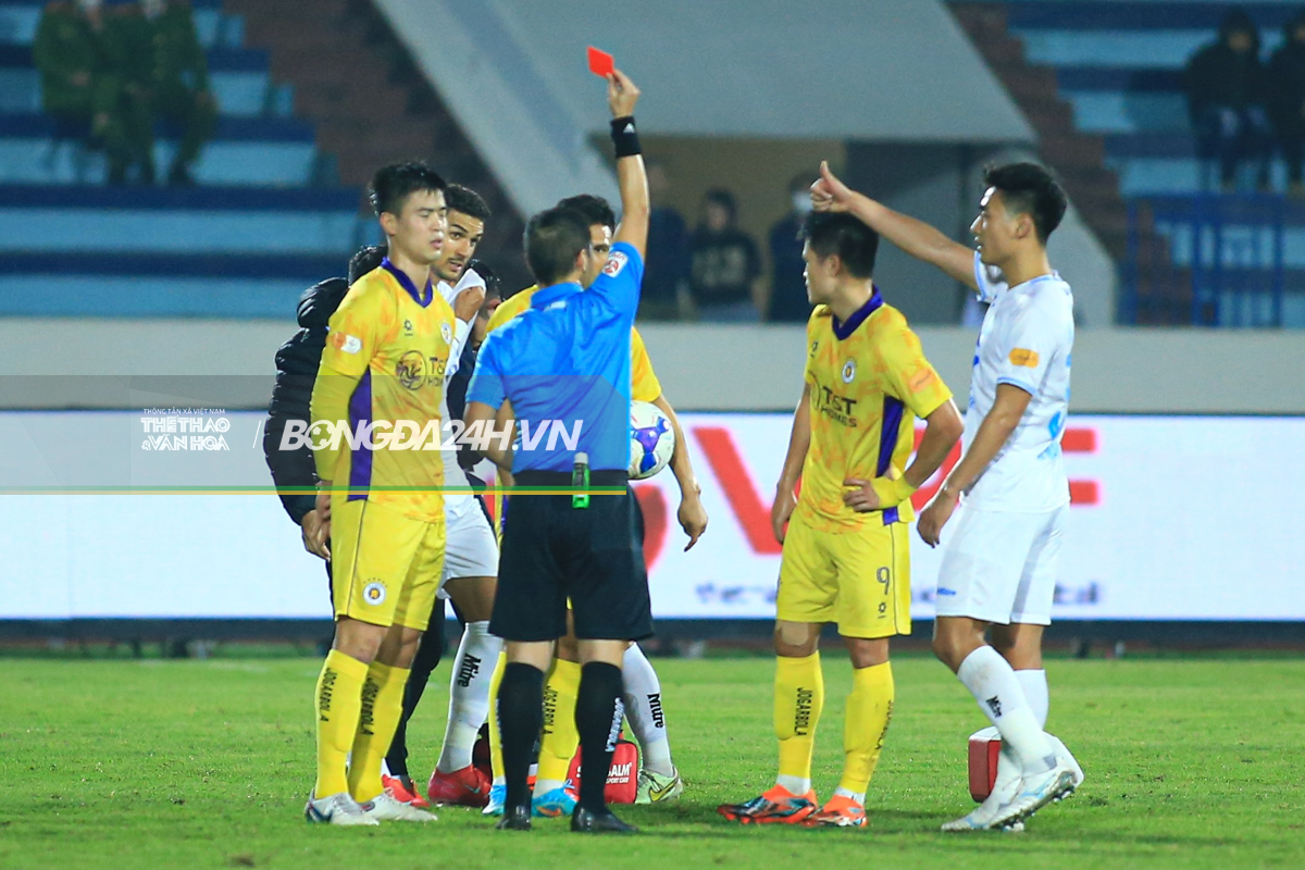 Màn ra mắt không như ý của HLV Hoàng Văn Phúc 3