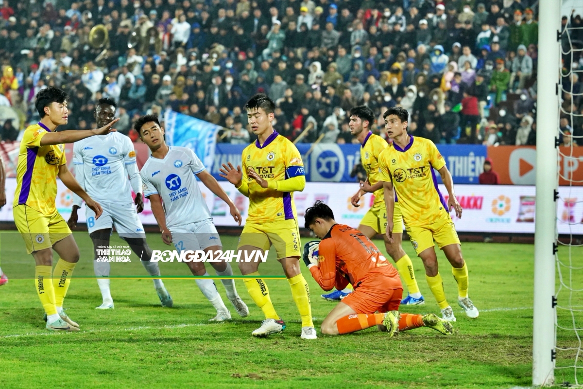 Màn ra mắt không như ý của HLV Hoàng Văn Phúc 7