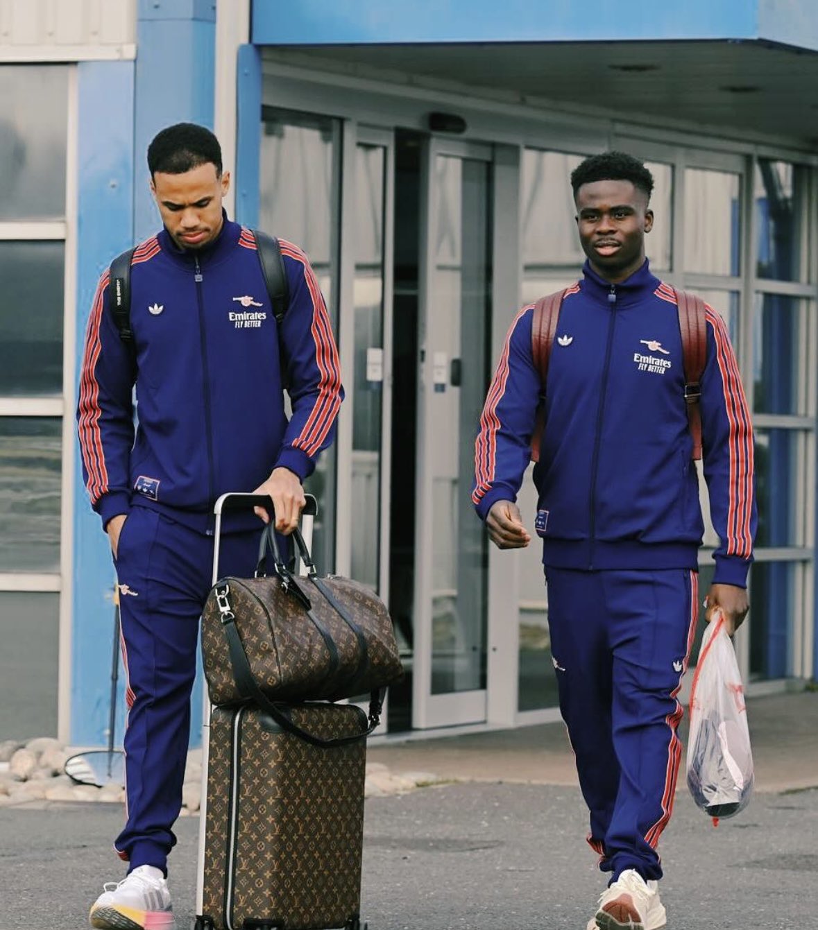 Saka va Arsenal toi Dubai tap huan