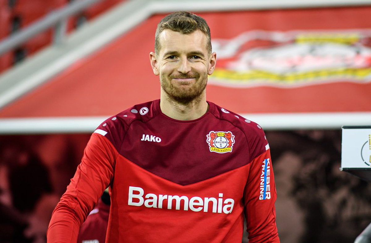 tieu-su-cau-thu-lukas-hradecky tieu-su-cau-thu-lukas-hradecky