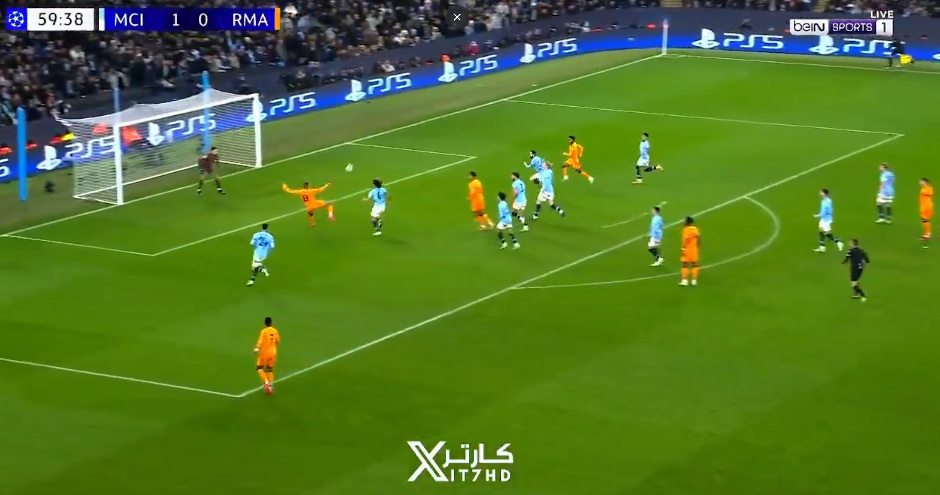 Kylian Mbappe khi bàn bằng ống đồng trước Man City 2