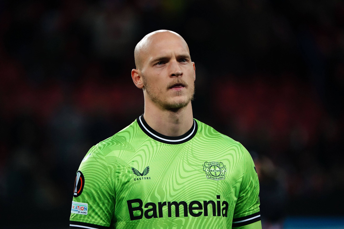 tieu-su-thu-mon-niklas-lomb