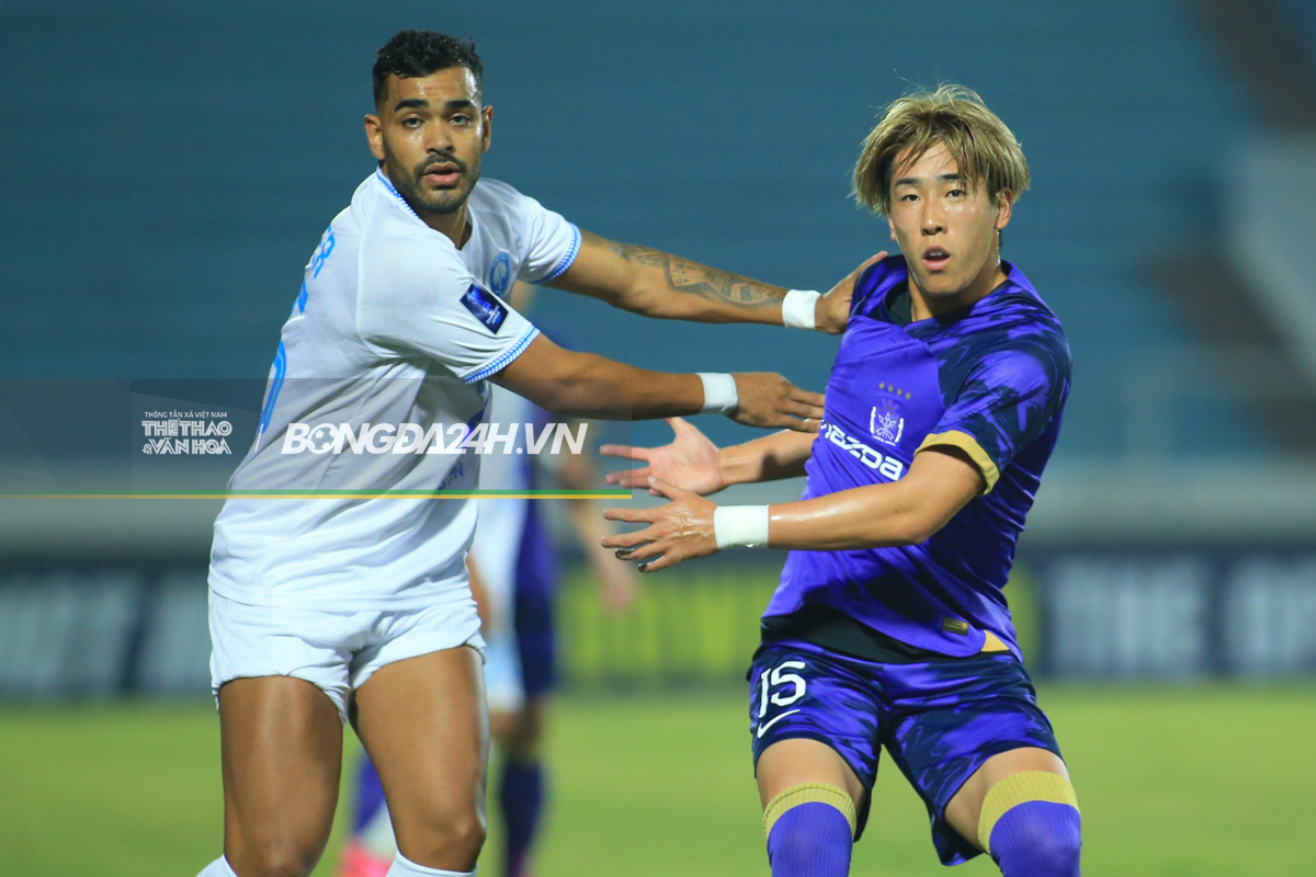 Chênh lệch đẳng cấp giữa Nam Định và đội bóng hàng đầu Nhật Bản 8