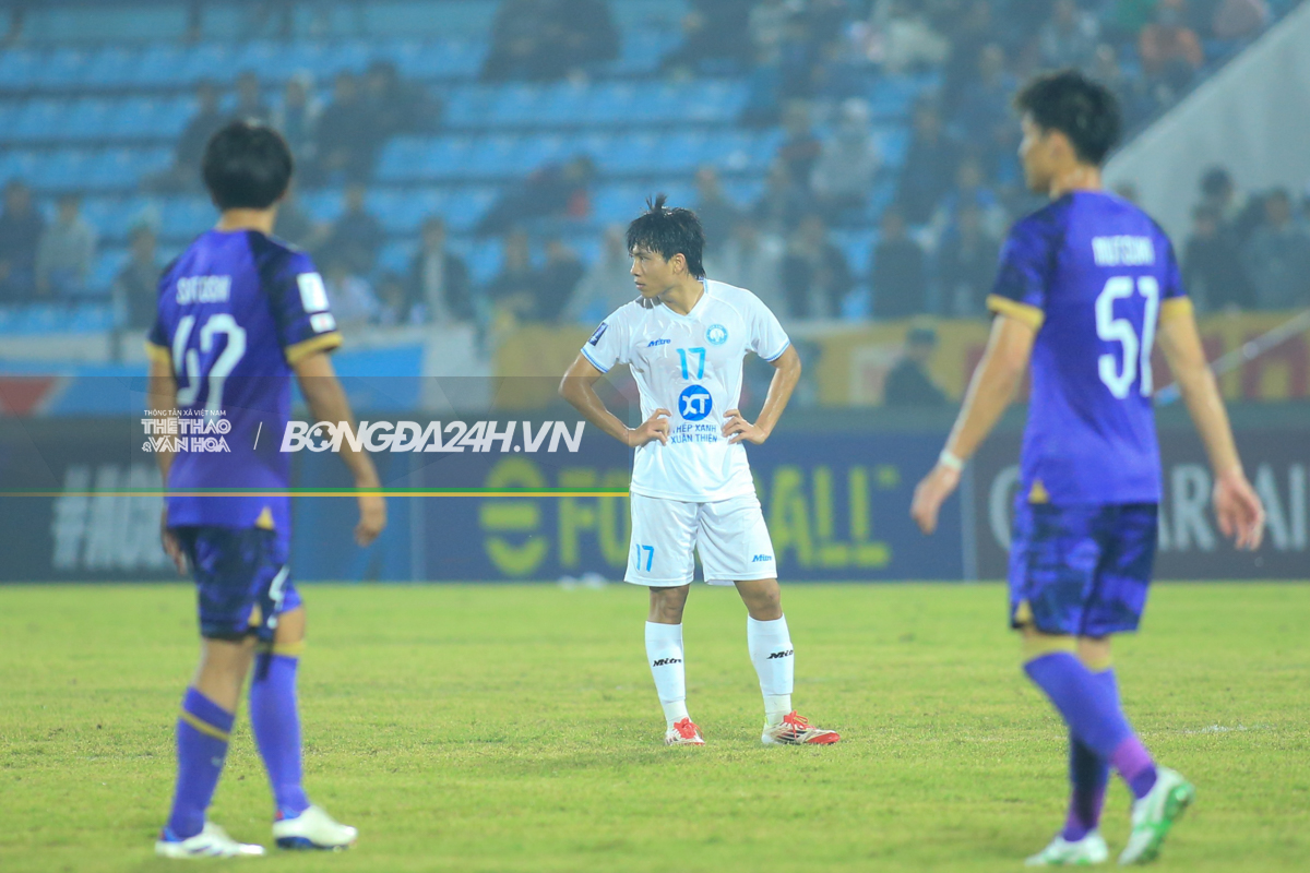 Van Vi Nam dinh vs Sanfrecce Hiroshima 12/2 