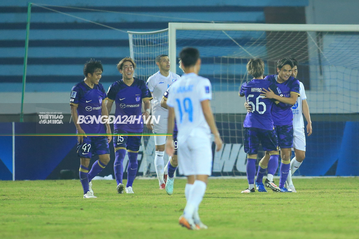 Chênh lệch đẳng cấp giữa Nam Định và đội bóng hàng đầu Nhật Bản 11