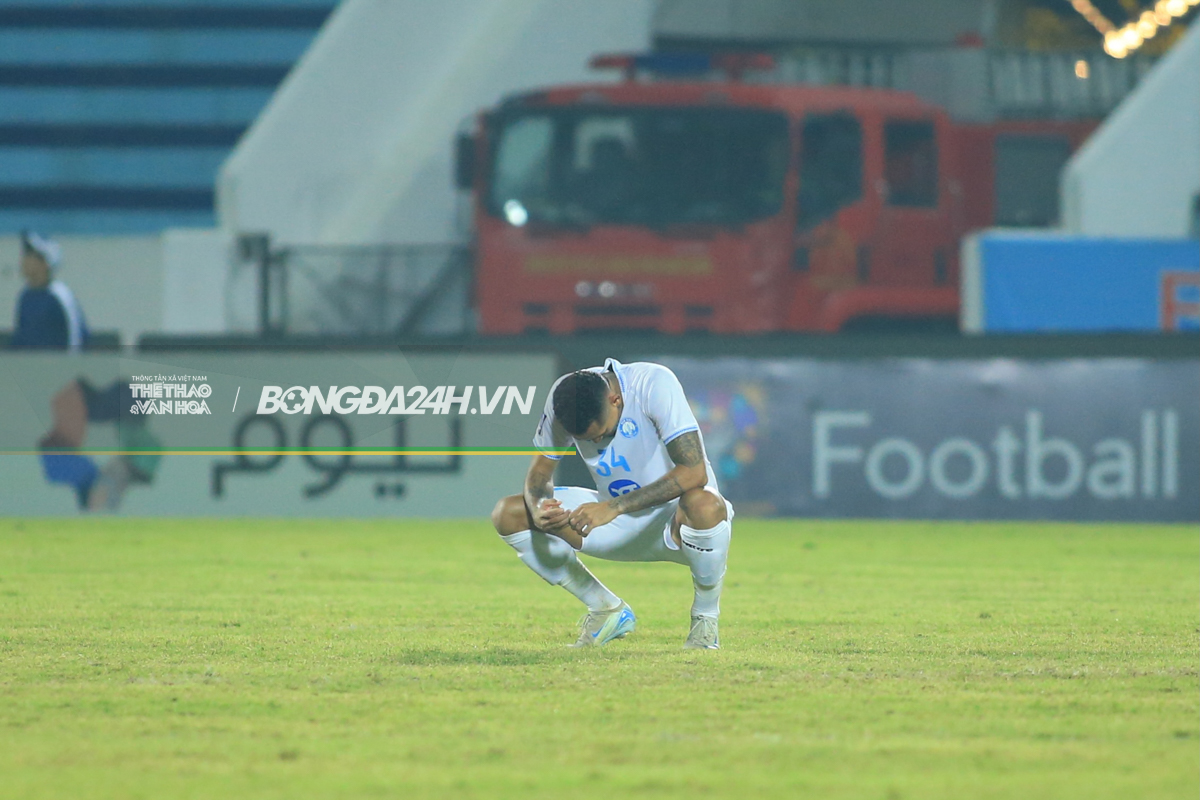 Chênh lệch đẳng cấp giữa Nam Định và đội bóng hàng đầu Nhật Bản 12