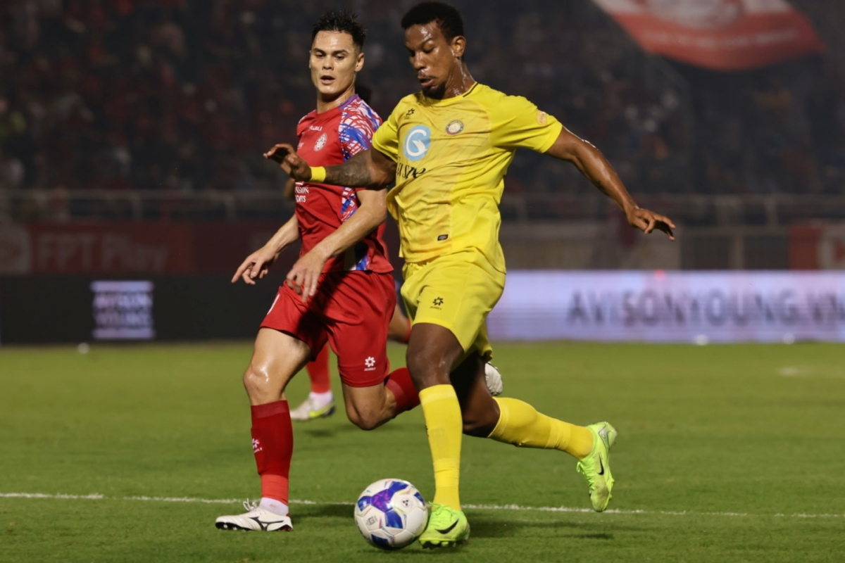 Trận đấu giữa TP HCM vs Thanh Hóa diễn ra căng thẳng Tran dau giua TP HCM vs Thanh Hoa dien ra cang thang