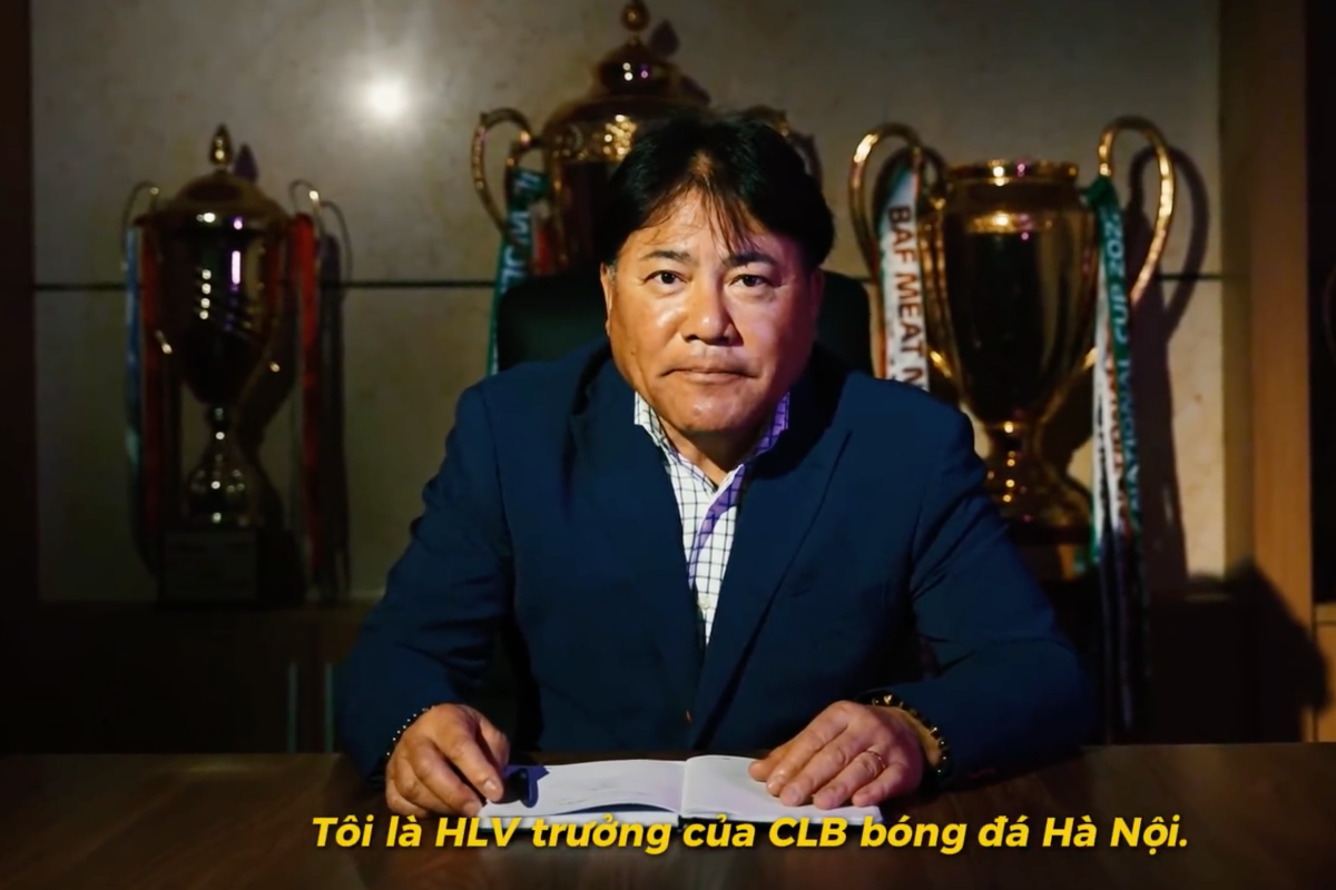 Ha Noi cong bo HLV Makoto Teguramori