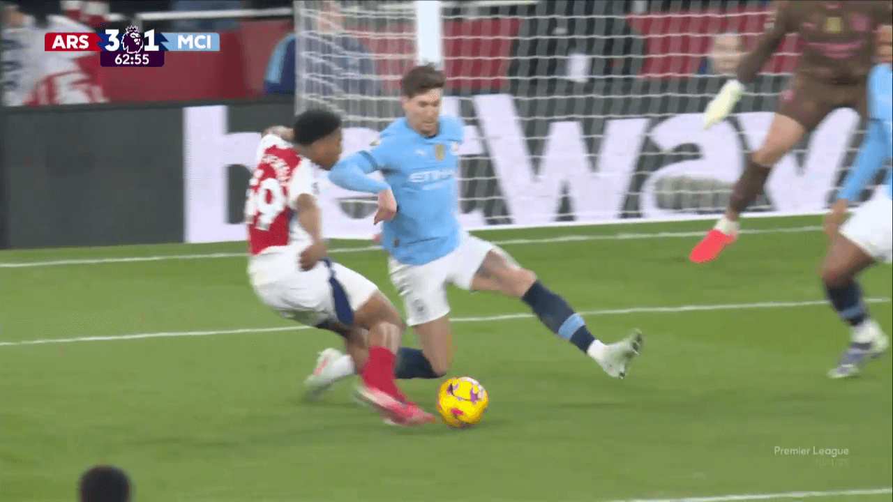 John Stones phòng ngự kiểu cricket Liệu đó có phải vấn đề quá lớn 15