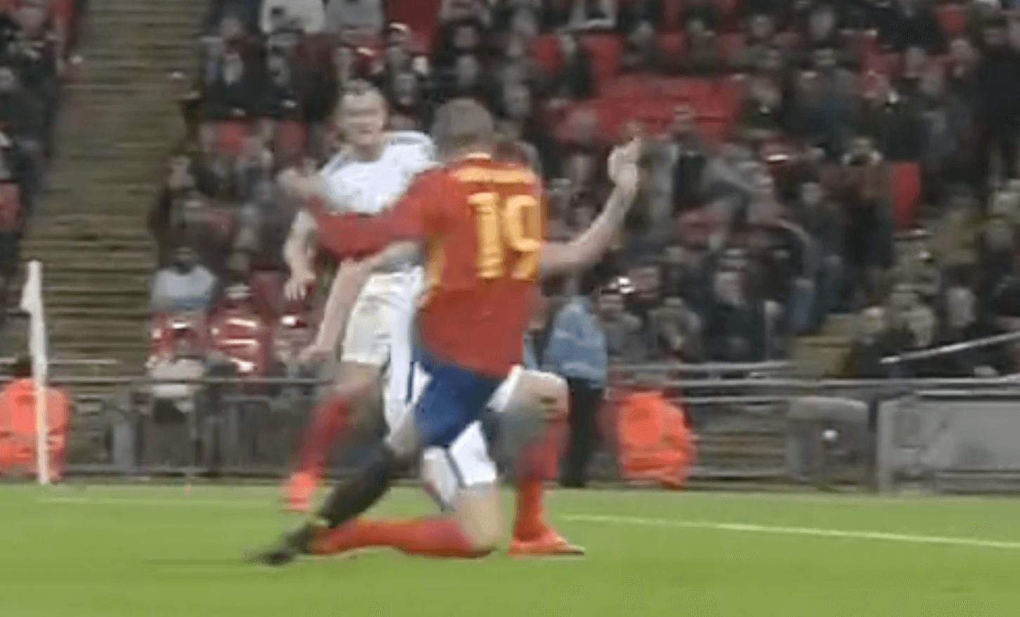 John Stones phòng ngự kiểu cricket Liệu đó có phải vấn đề quá lớn 7