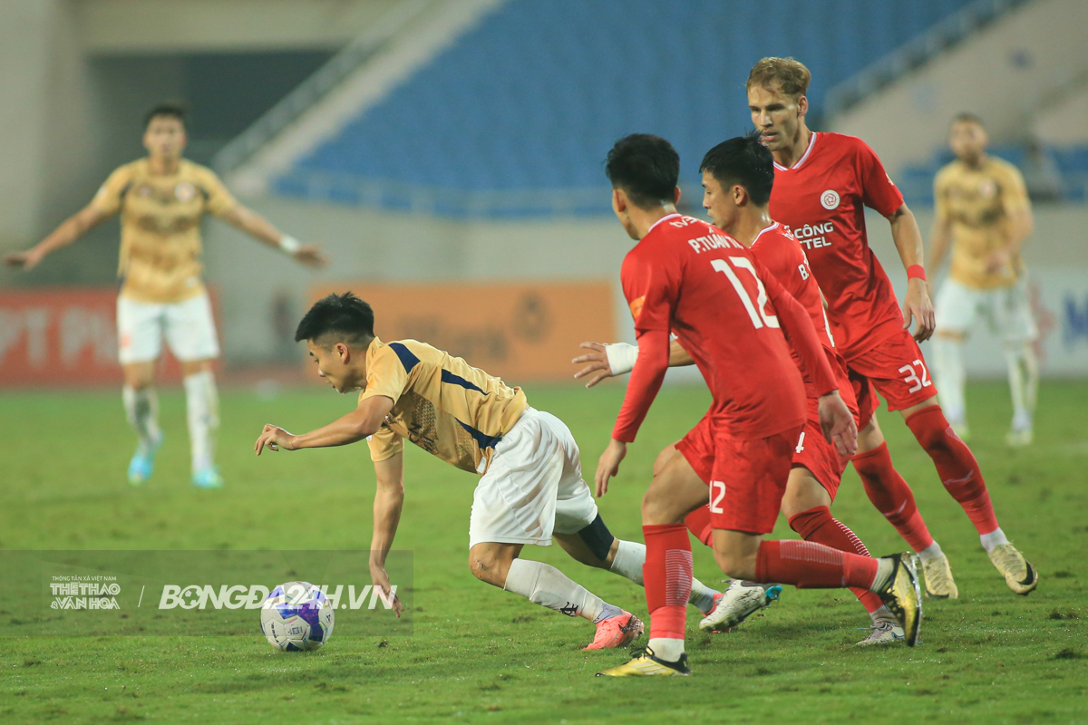 Nhà vô địch ASEAN Cup giúp Thể Công Viettel lên ngôi đầu bảng 4