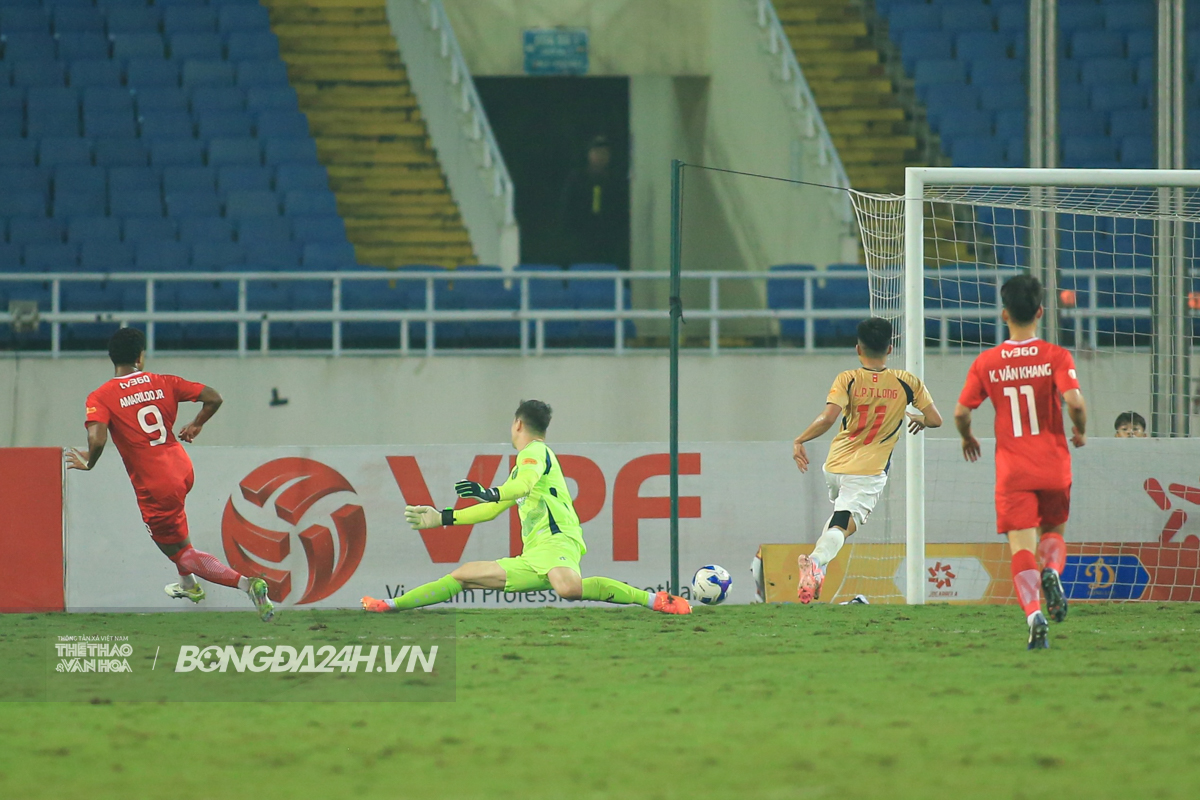 Nhà vô địch ASEAN Cup giúp Thể Công Viettel lên ngôi đầu bảng 7