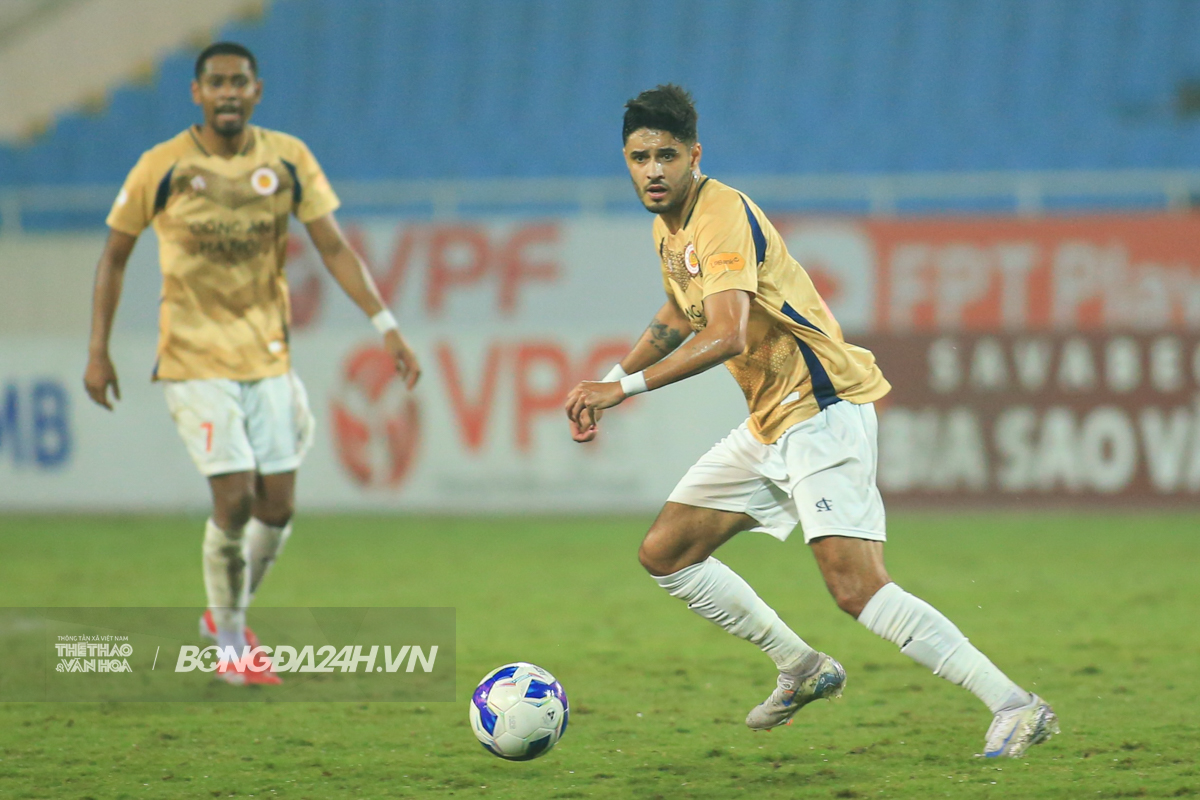 Nhà vô địch ASEAN Cup giúp Thể Công Viettel lên ngôi đầu bảng 9