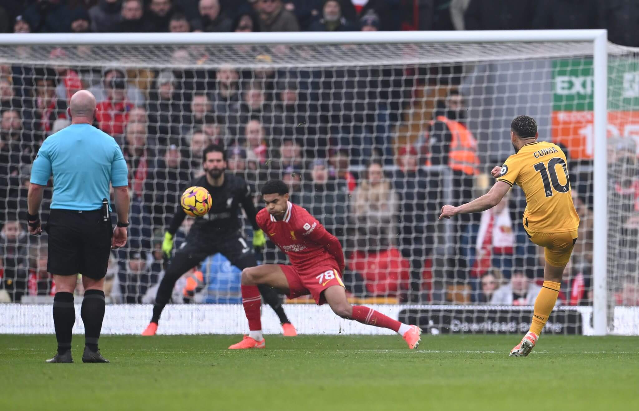 Bình tĩnh mà tiến, Liverpool! 2