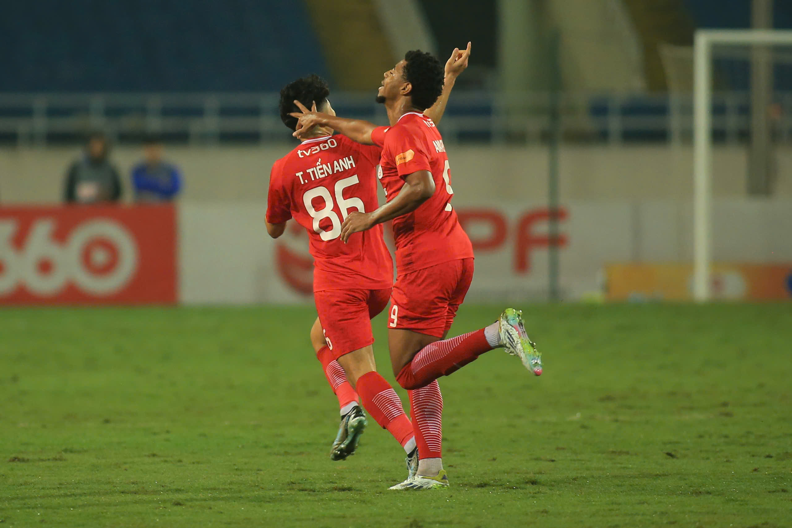 Sao tuyển Việt Nam tự tin về cuộc đua vô địch của Thể Công Viettel 1