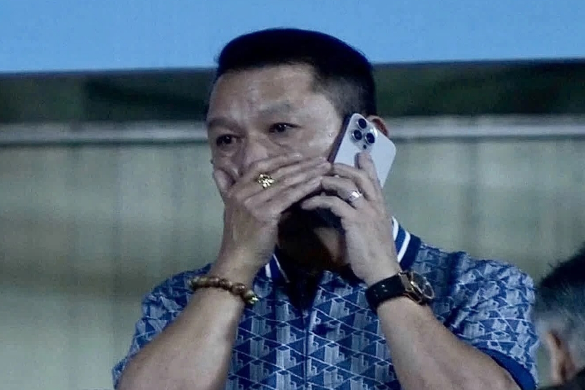 HLV Van Sy Son tren khan dai tran Quang Nam vs Thanh Hoa