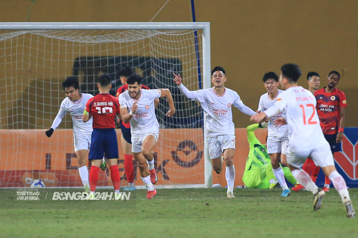 HLV Kim Sang Sik xem Jason đối đầu Tiến Anh, chứng kiến kết cục siêu hấp dẫn 6