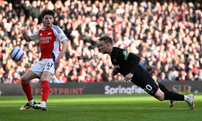 west-ham-arsenal-1740244550-17-6079-3695-1740244594