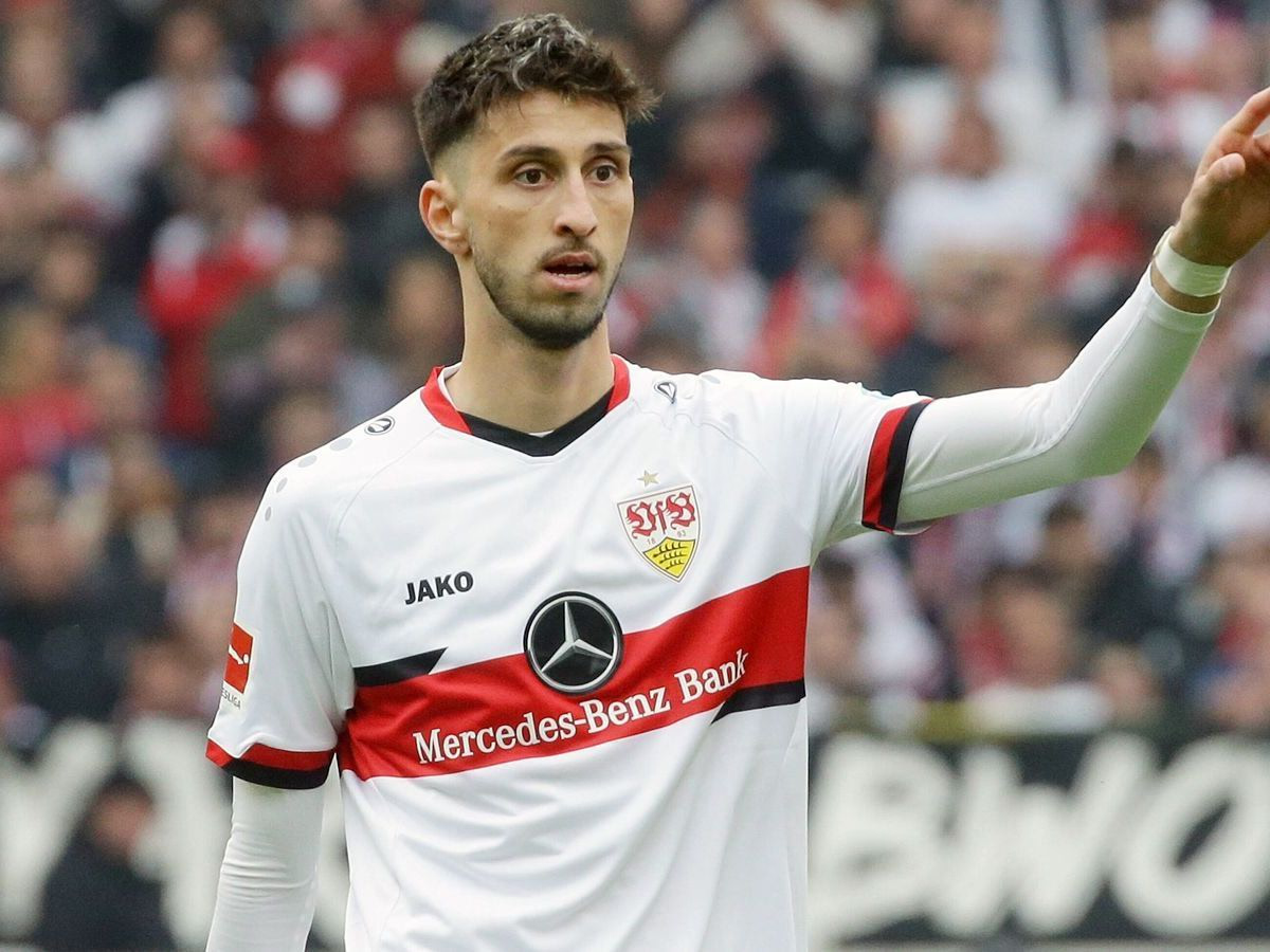 tieu-su-cau-thu-atakan-karazor