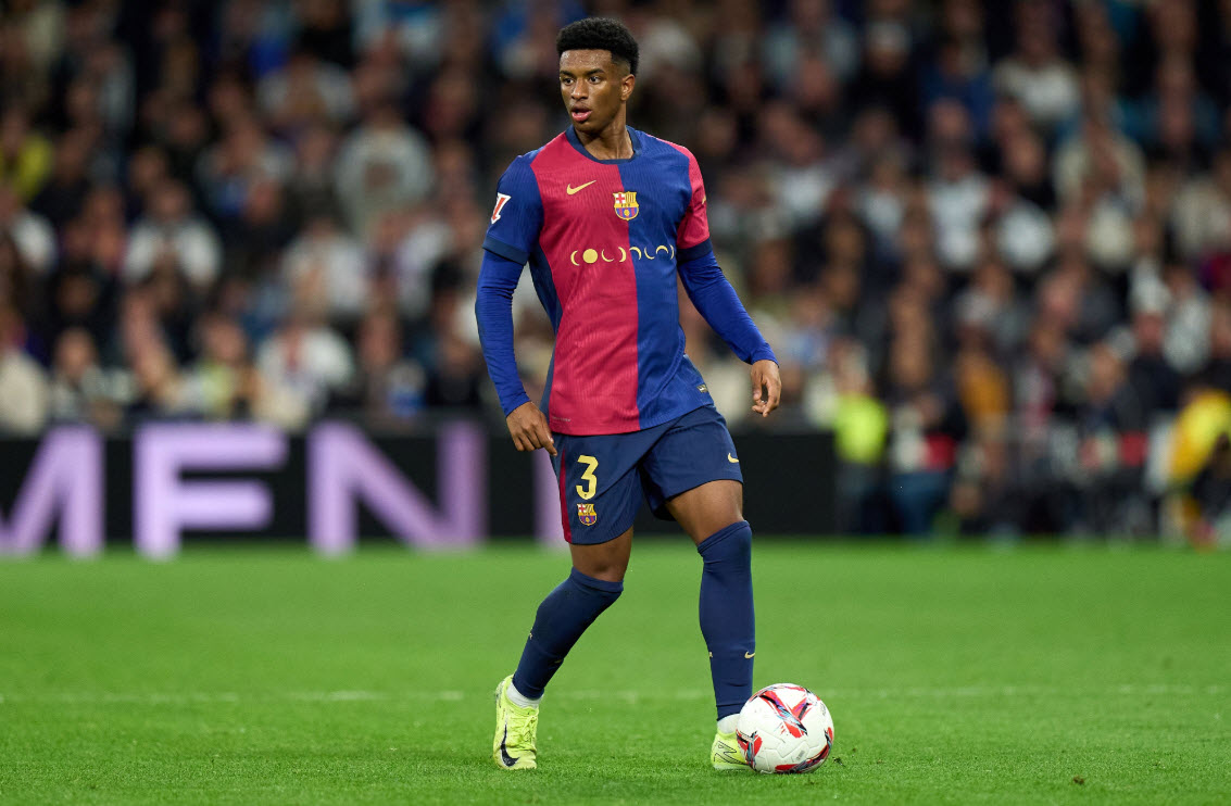 Alejandro Balde Chiếc máy bay nơi hành lang cánh trái Barcelona 12