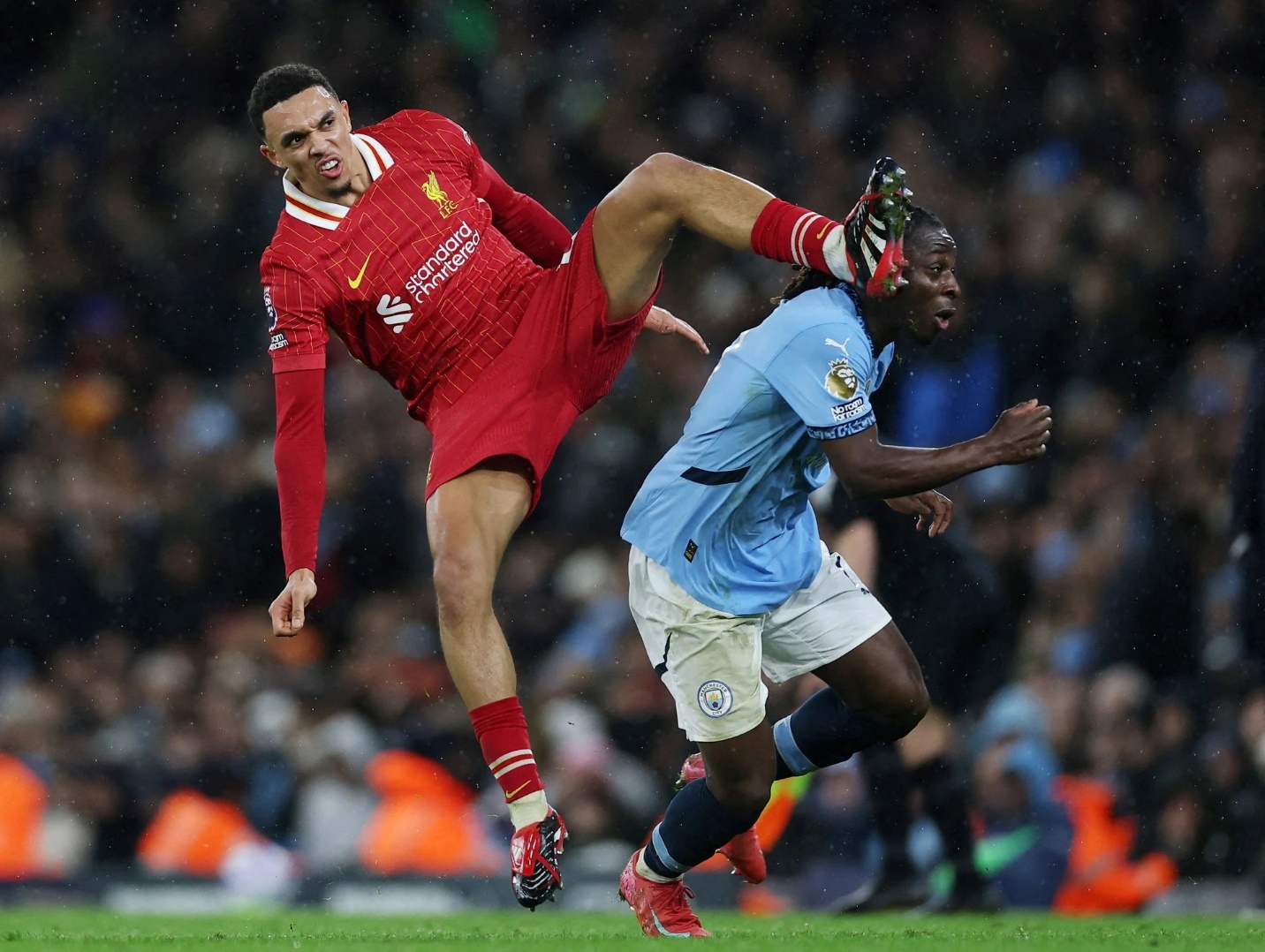 Man City đang chuyển giao thế hệ, nhưng chuyển giao đến bao giờ 2