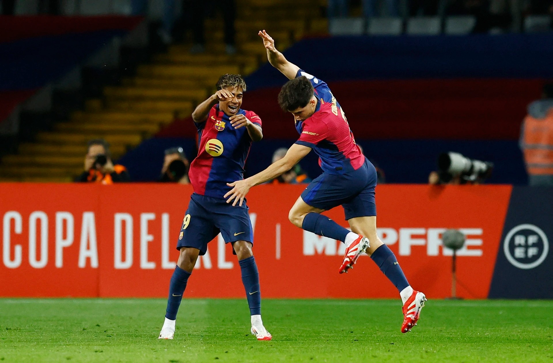 2025_02_25T210331Z_1589739098_UP