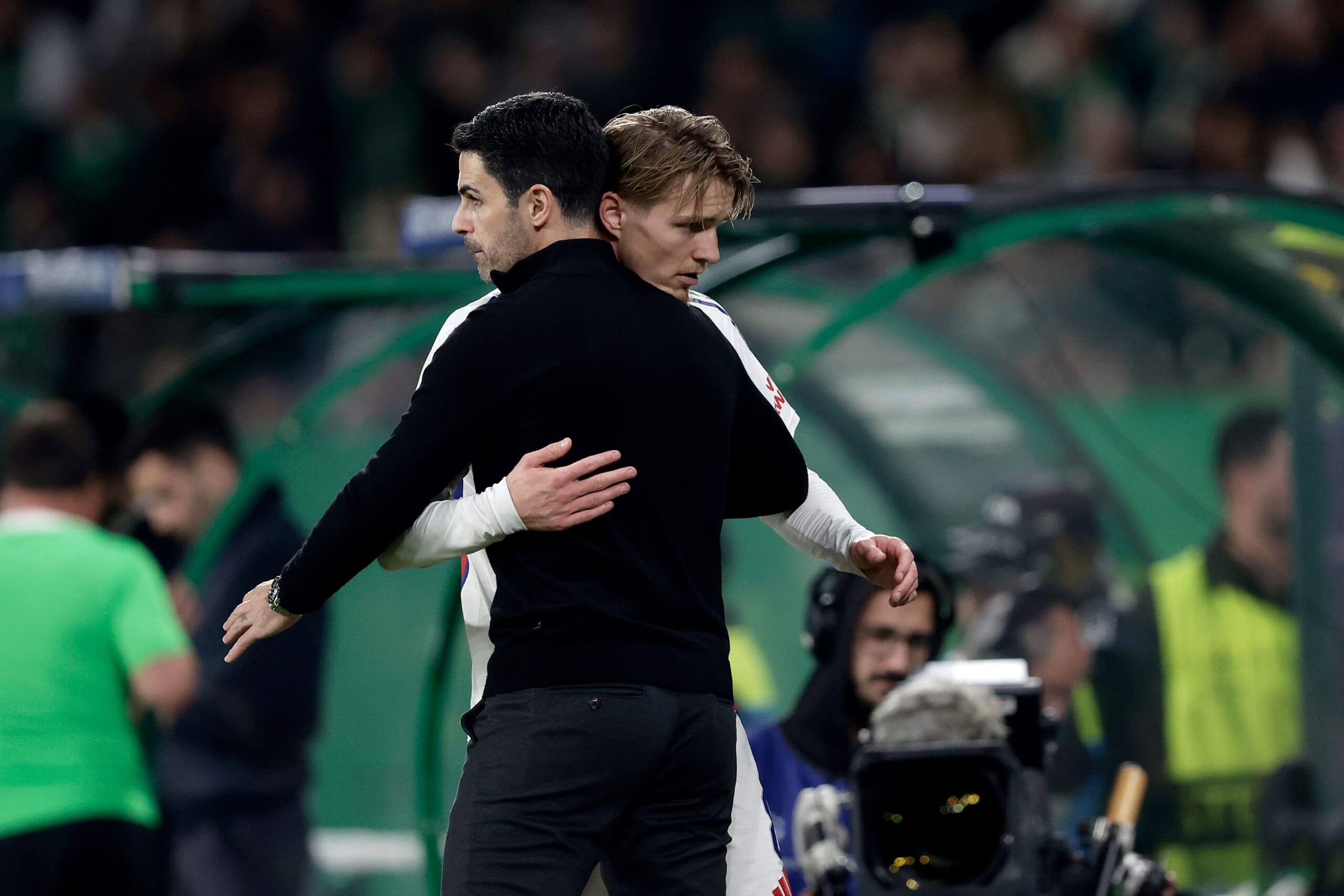 Martin Odegaard Kẻ đơn độc tìm người chia lửa 2 Martin Odegaard Kẻ đơn độc tìm người chia lửa 2