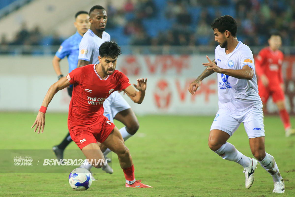 Xuân Son tiếp lửa, Nam Định bỏ nhóm bám đuổi 5 điểm 5