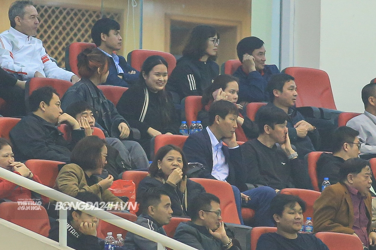 Xuân Son tiếp lửa, Nam Định bỏ nhóm bám đuổi 5 điểm 2