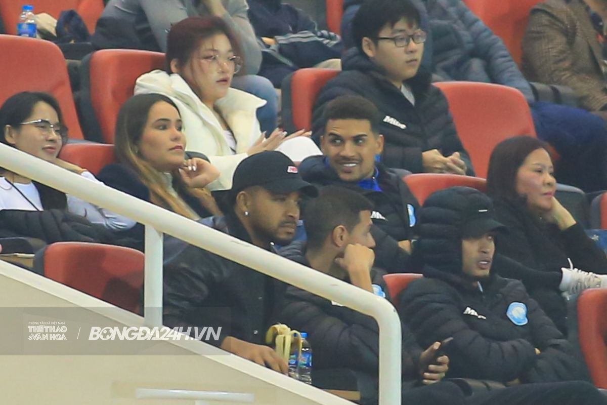 Xuân Son tiếp lửa, Nam Định bỏ nhóm bám đuổi 5 điểm 1