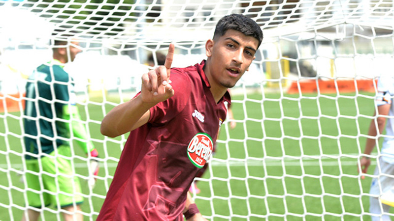 tieu-su-Zanos-Savva tieu-su-Zanos-Savva