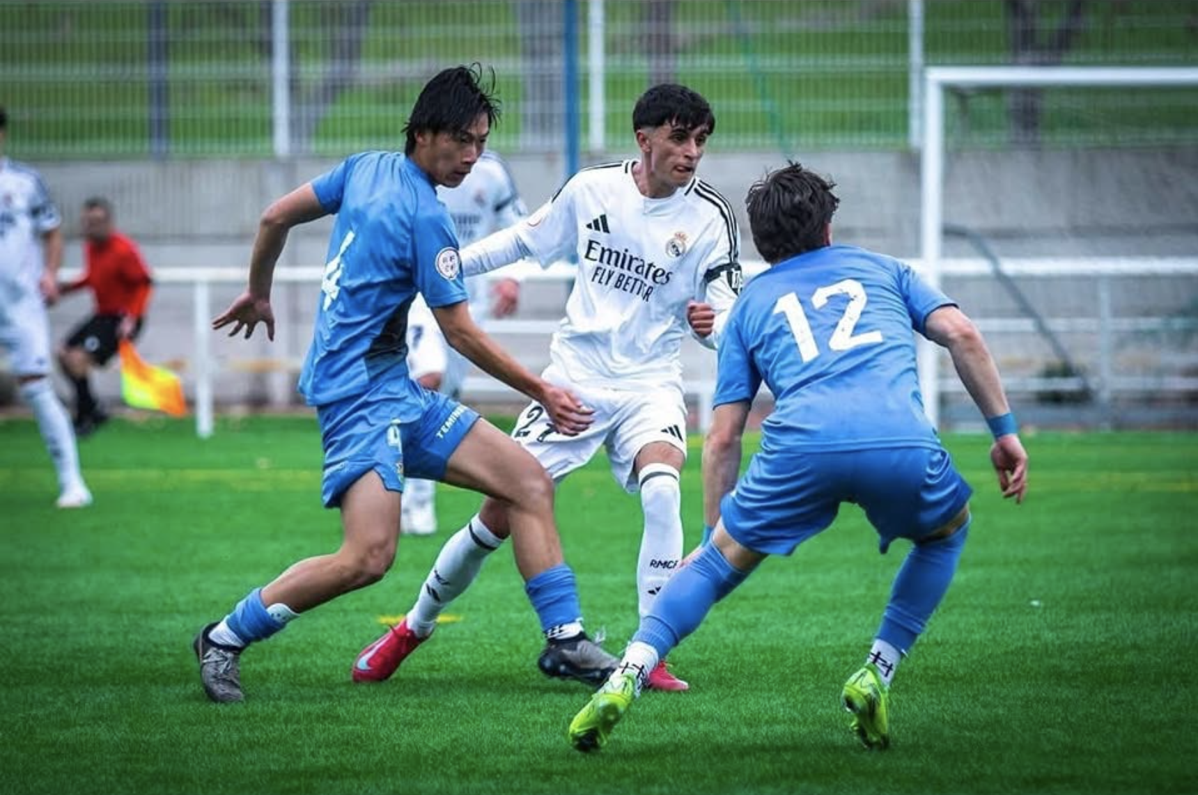 Julien Nguyen (so 4)