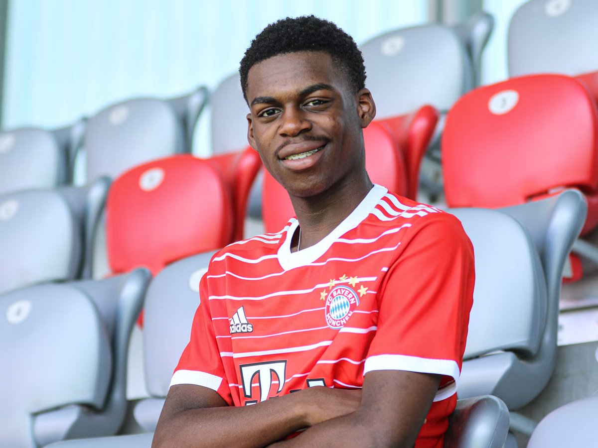 tieu-su-tien-ve-noel-aseko-nkili