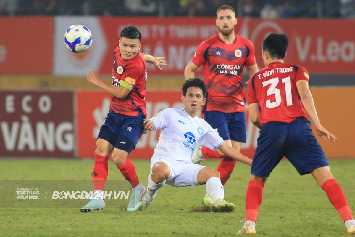 Quang Hải CAHN vs Nam Định 8/3 Quang Hai CAHN vs Nam dinh 8/3