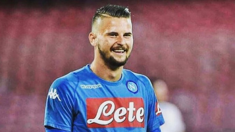 tieu-su-Nikita-Contini