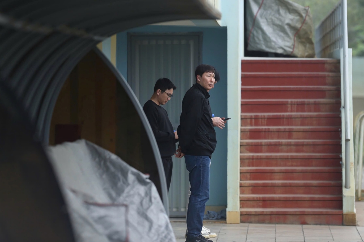 HLV Kim Sang Sik xem giò Đình Bắc, Viktor Lê ở ĐT U22 Việt Nam 2