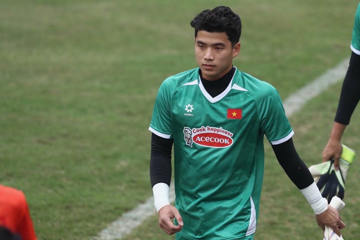 HLV Kim Sang Sik xem giò Đình Bắc, Viktor Lê ở ĐT U22 Việt Nam 7