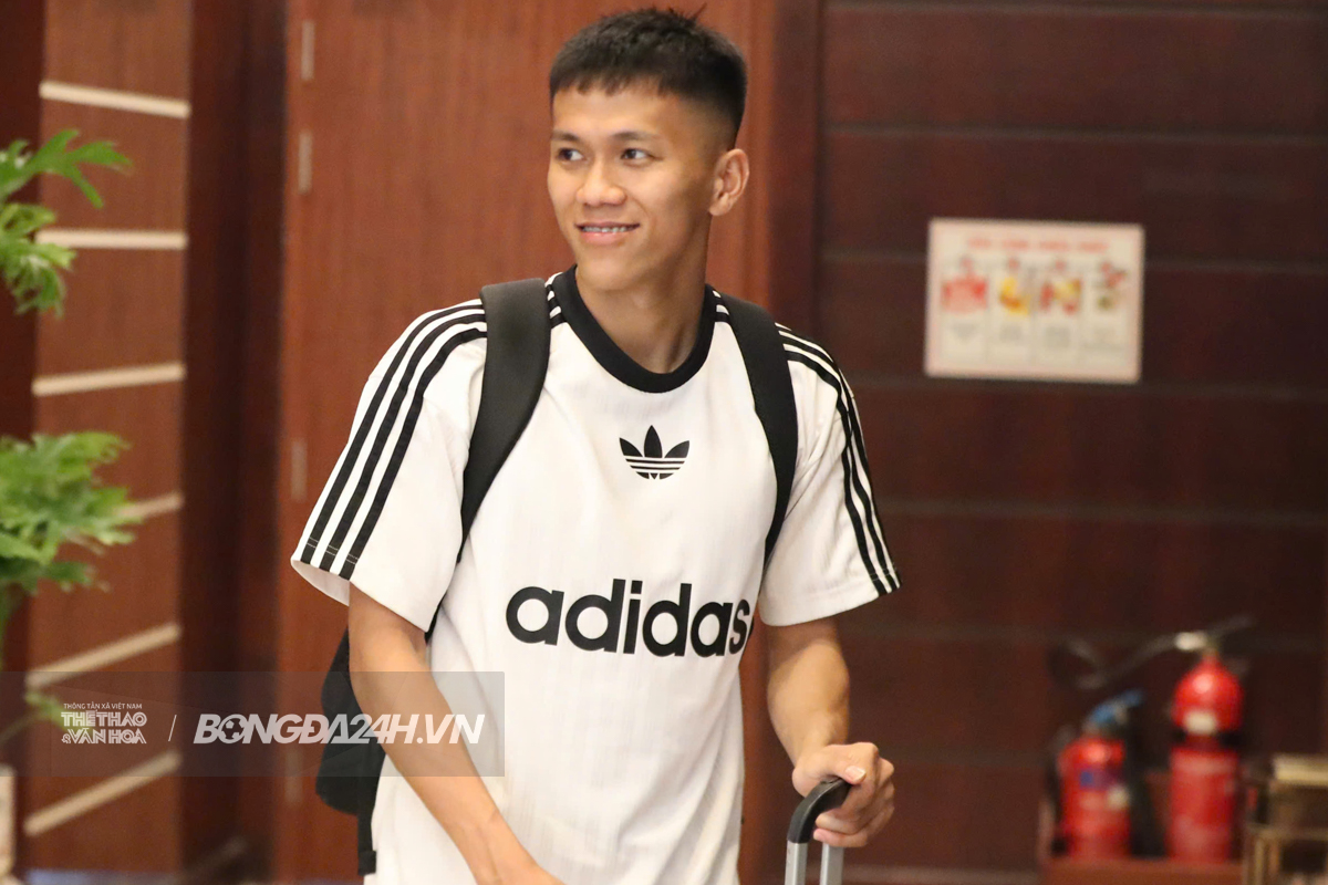 Thời trang lên tuyển của dàn sao Việt Nam 5 Thời trang lên tuyển của dàn sao Việt Nam 5