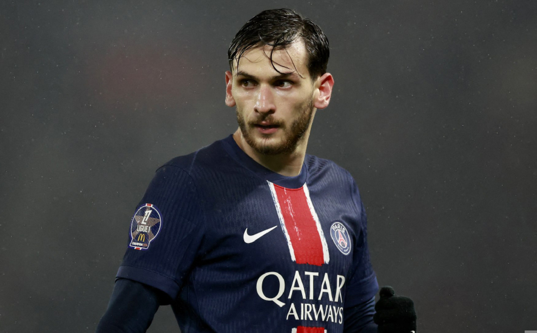 Cau thu Khvicha Kvaratskhelia