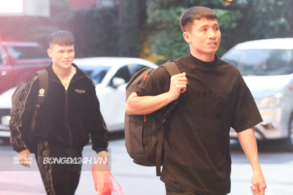 HLV Kim Sang Sik có mặt ở Bình Dương, thiếu một cộng sự quan trọng 1 HLV Kim Sang Sik có mặt ở Bình Dương, thiếu một cộng sự quan trọng 1