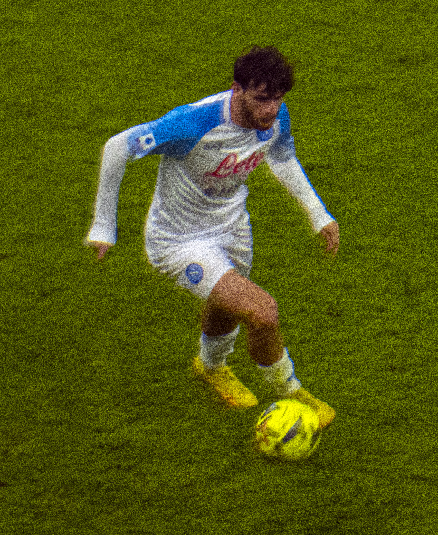 Thông tin, tiểu sử của cầu thủ Khvicha Kvaratskhelia 2