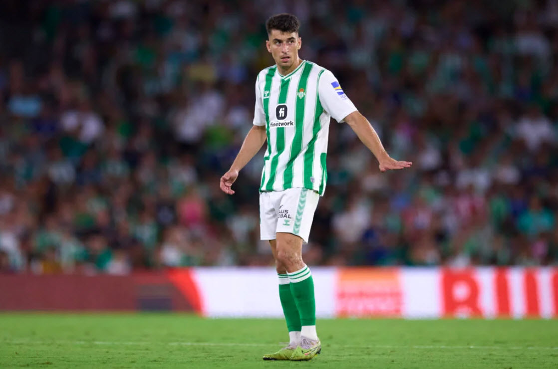 Tiểu sử cầu thủ Marc Roca