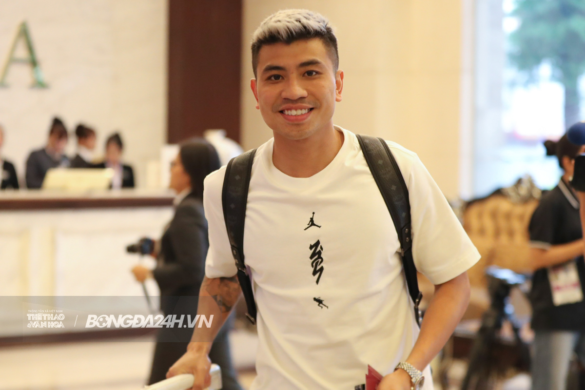 Thời trang lên tuyển của dàn sao Việt Nam 10 Thời trang lên tuyển của dàn sao Việt Nam 10