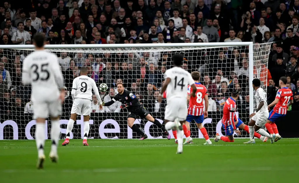 Rodrygo Goes Người hùng thầm lặng của Los Blancos 2