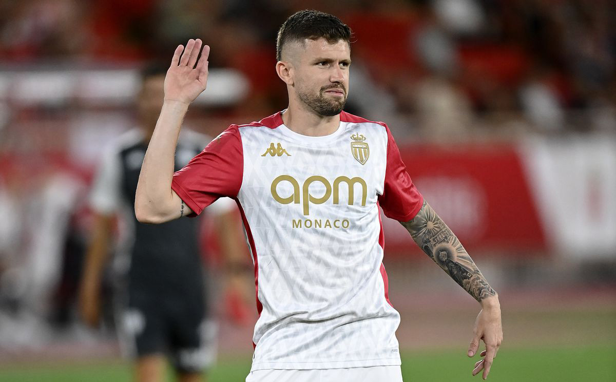 Cau thu Caio Henrique