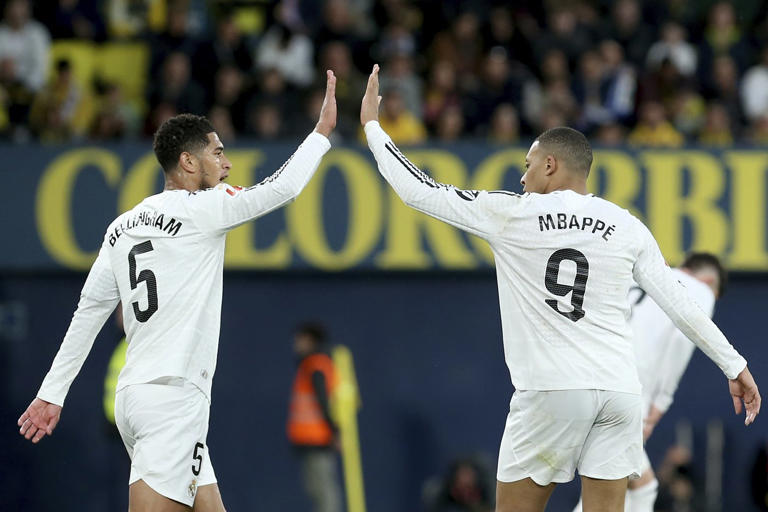 Kylian Mbappe Sắm vai siêu anh hùng! 1