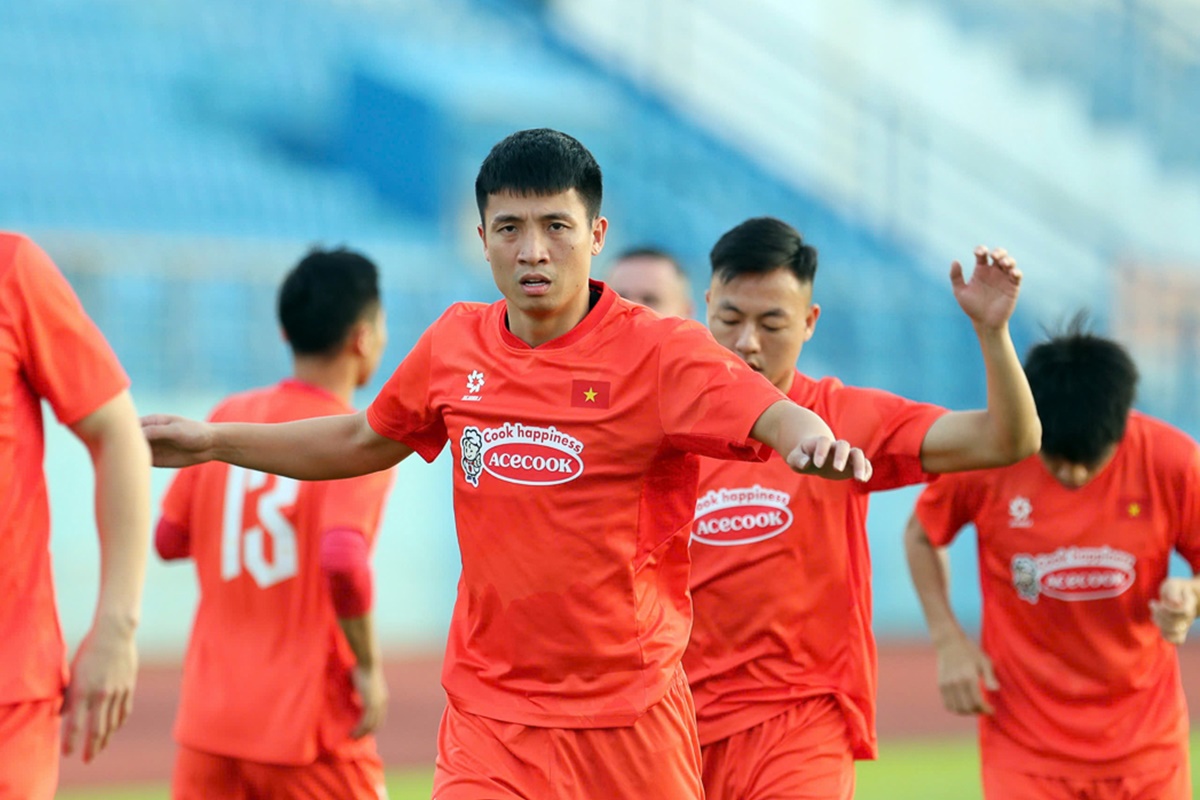 Quyết định bất ngờ của HLV Kim Sang Sik 1