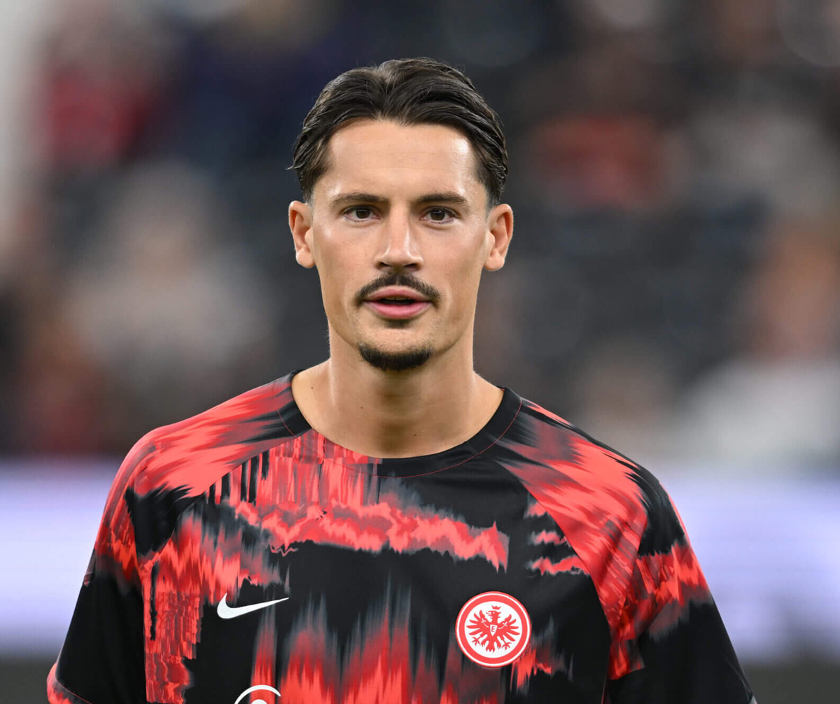 tieu-su-trung-ve-robin-koch tieu-su-trung-ve-robin-koch