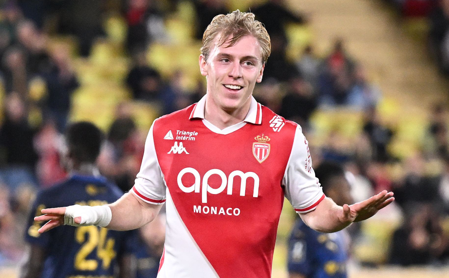 Cau thu Mika Biereth