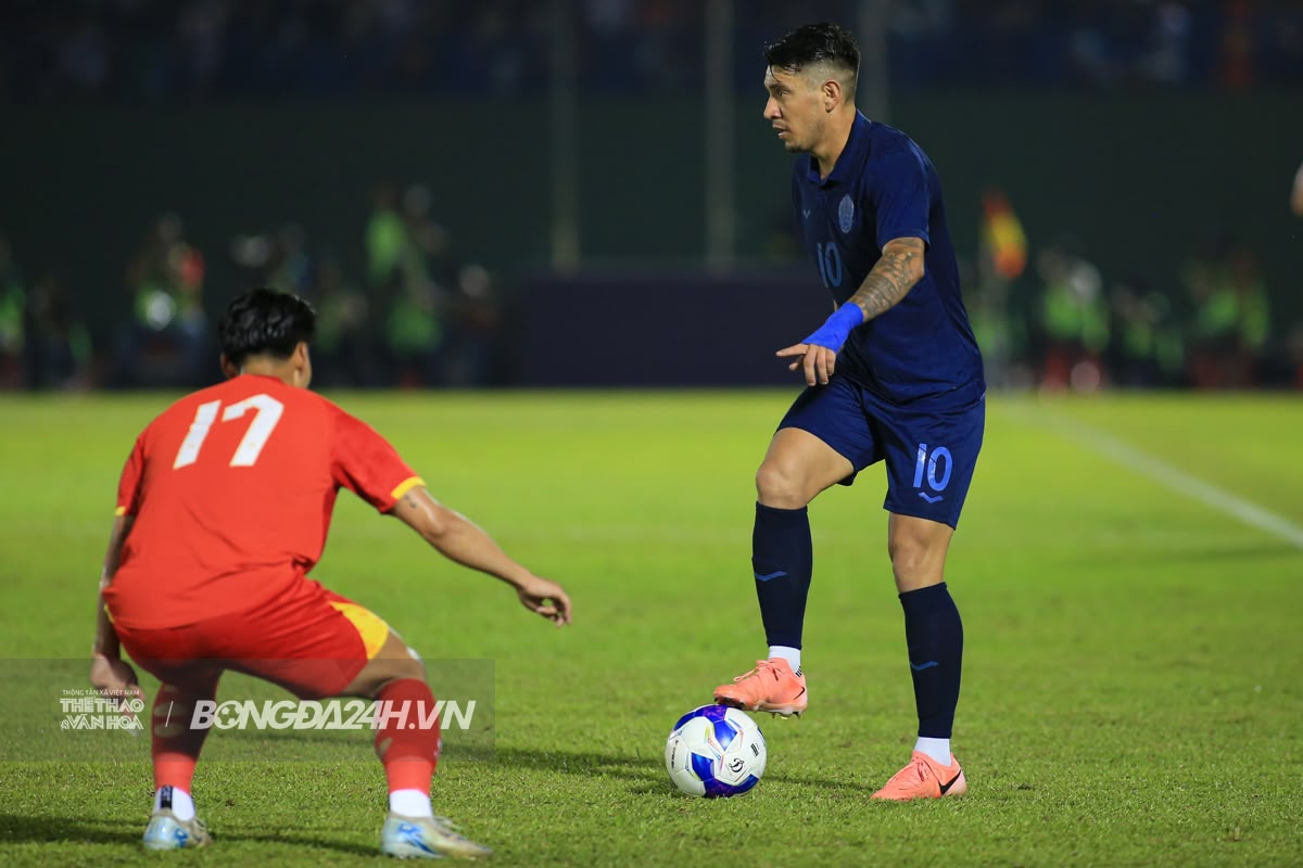 Dàn tuyển thủ Campuchia đá ngang ngửa Việt Nam 6